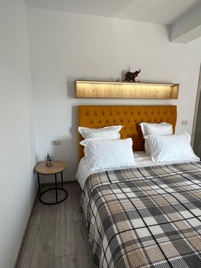 גורה הומורולווי Apartamente Arinis מראה חיצוני תמונה