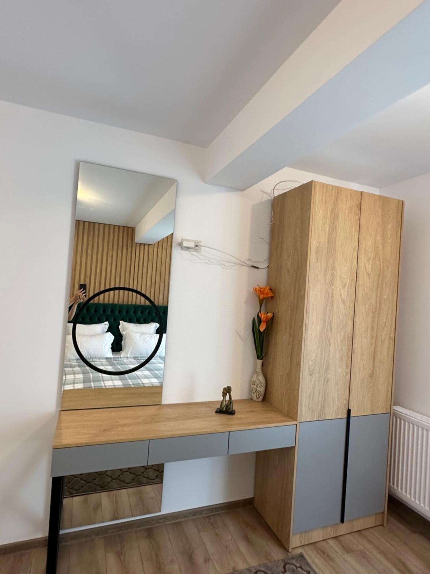 גורה הומורולווי Apartamente Arinis מראה חיצוני תמונה