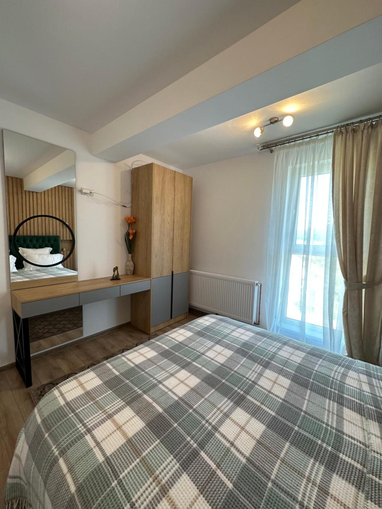 גורה הומורולווי Apartamente Arinis מראה חיצוני תמונה